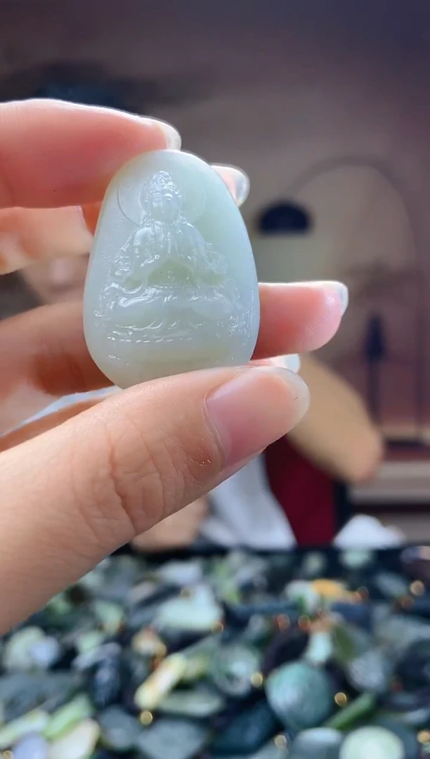 颈饰未镶嵌和田玉1