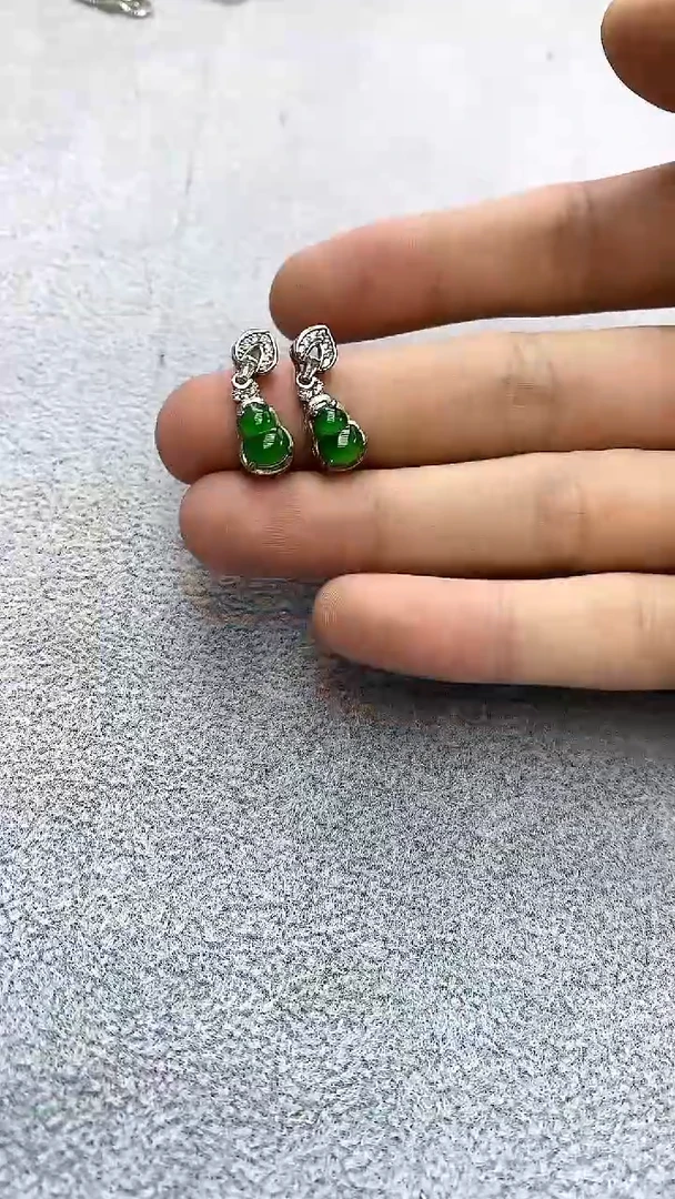 颈饰未镶嵌翡翠翡翠葫芦耳钉