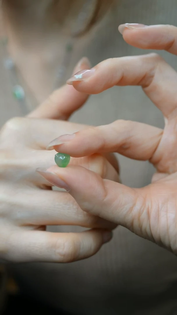 未镶嵌挂件翡翠29-裸石/姿/1F