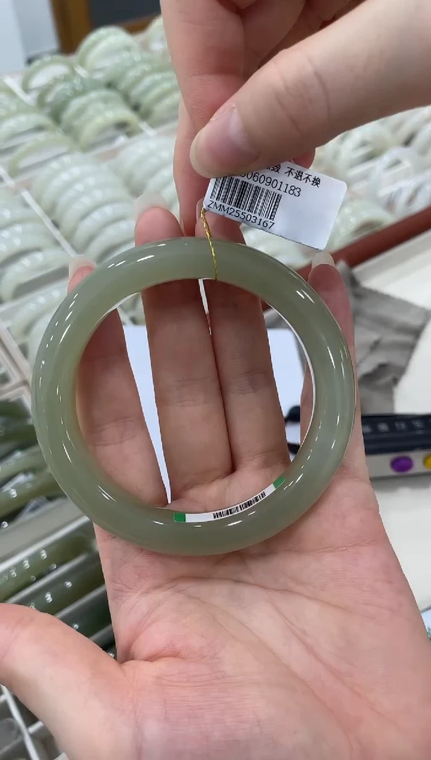 未镶嵌手镯和田玉58-59圈口 3167