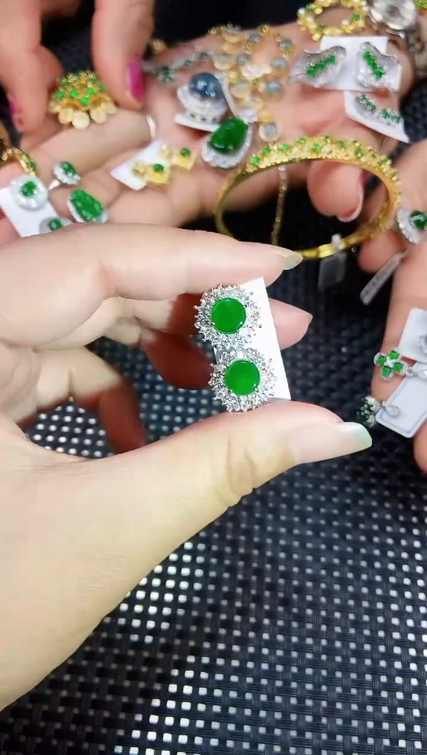 【闪购商品】翡翠耳饰未镶嵌111111111