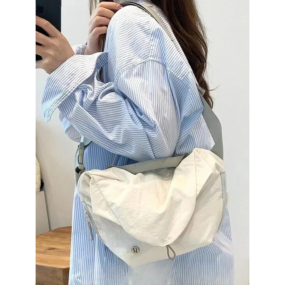 lulu磁吸休闲运动斜挎男女健身腰包骑行胸包斜挎骑行背包