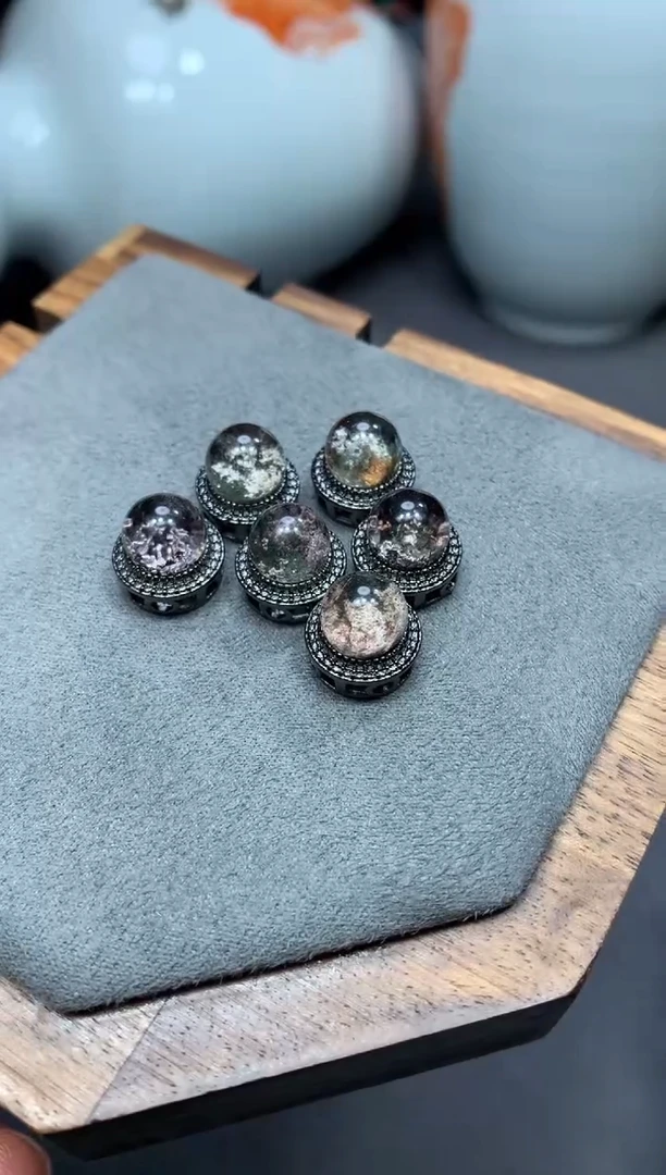 【闪购商品】水晶吊坠(不含链)未镶嵌W3（随机性发货只发一单）