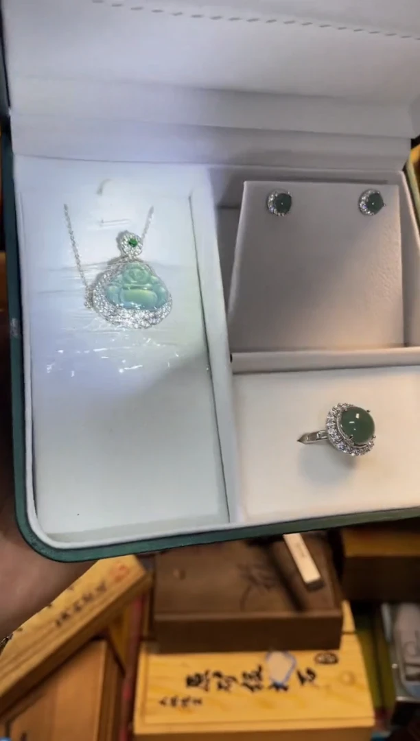 宝顺中古仓直播好物推荐