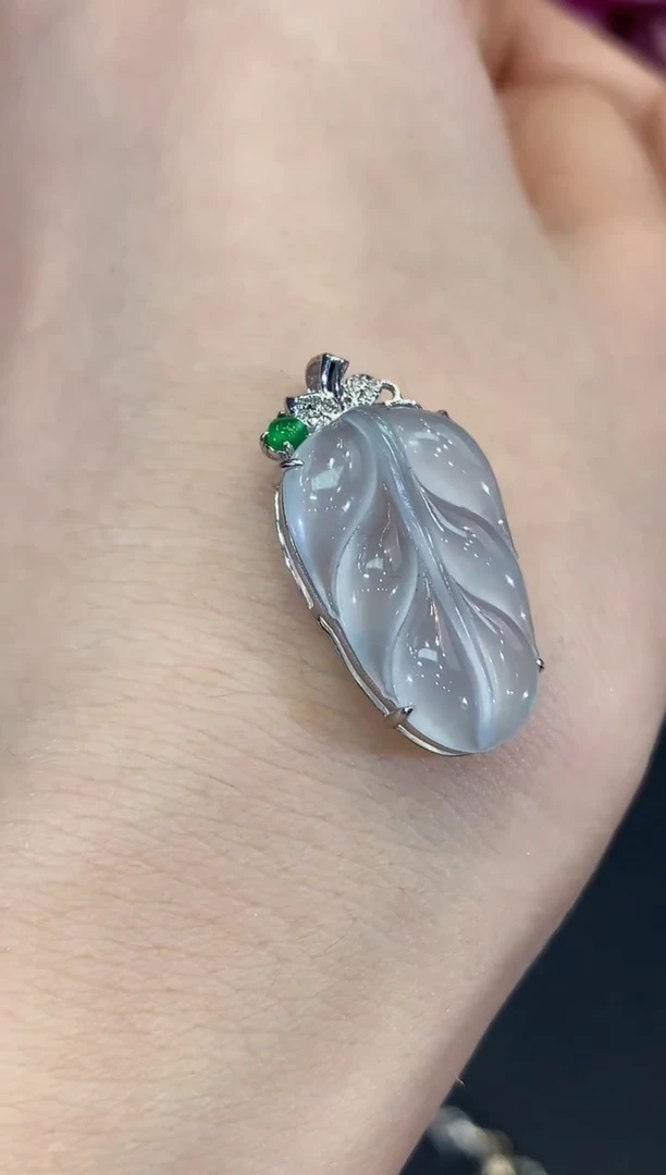 吊坠(不含链)18K金镶嵌翡翠B25