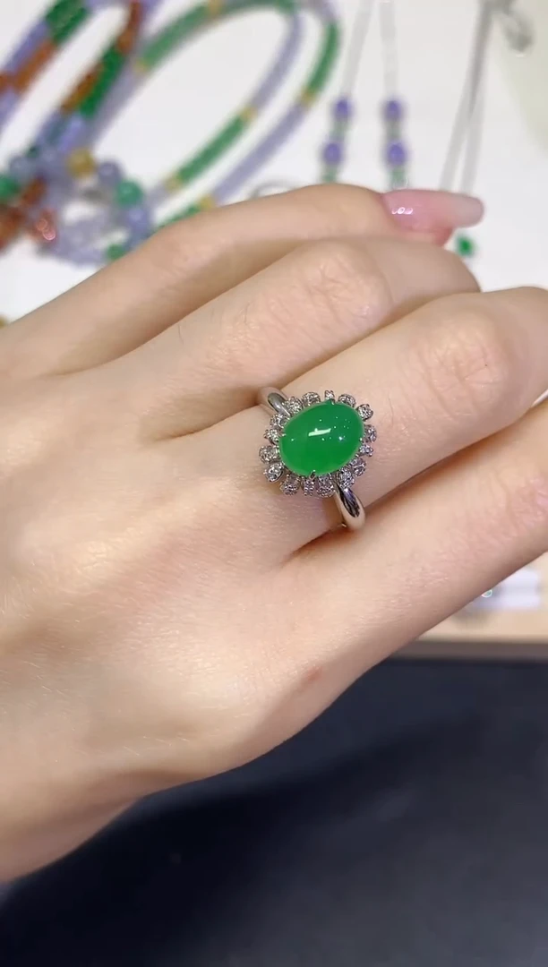 【闪购商品】翡翠颈饰18K金镶嵌团购52