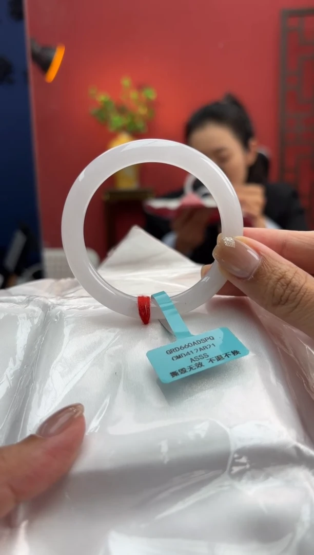 未镶嵌手镯（圆镯）翡翠翡翠手镯29