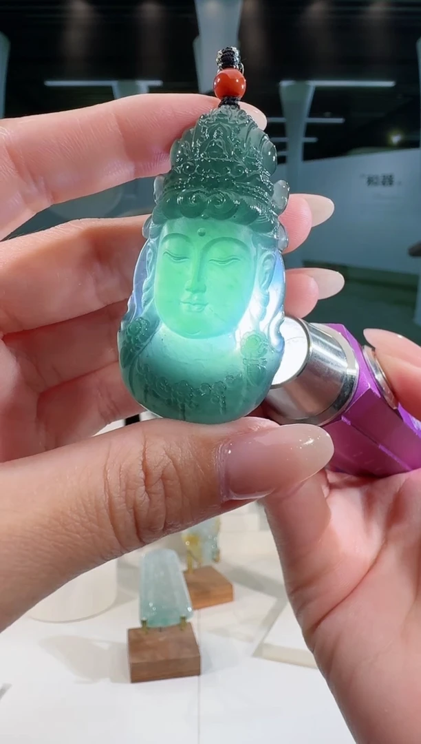 翡翠未镶嵌吊坠(不含链)纯天然A货翡翠观音首（多样性发其一）