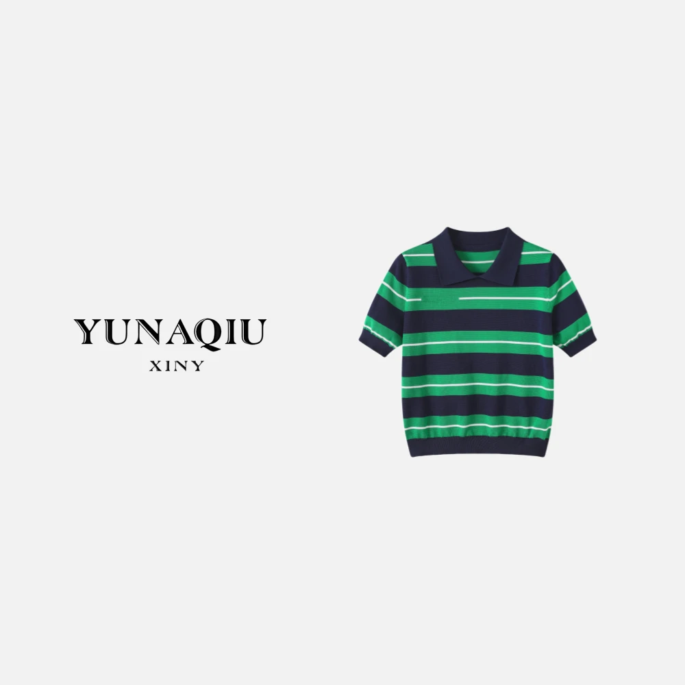 YUNAQIU 蓝色时尚条纹翻领套头撞色T恤-9487