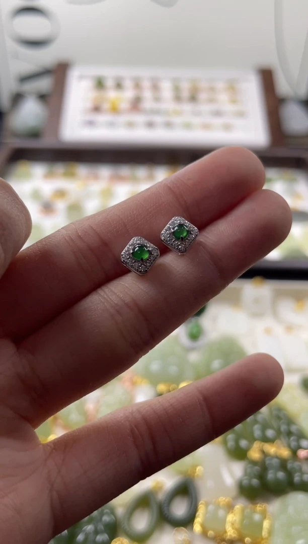 银S925镶嵌翡翠耳钉1