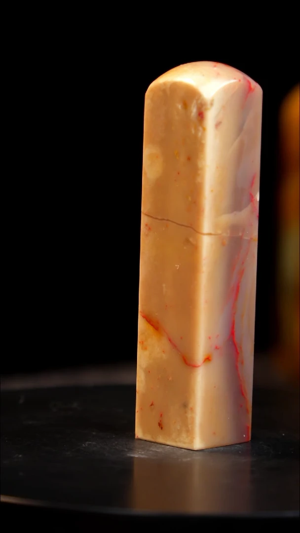 昌化石黄冻鸡血石