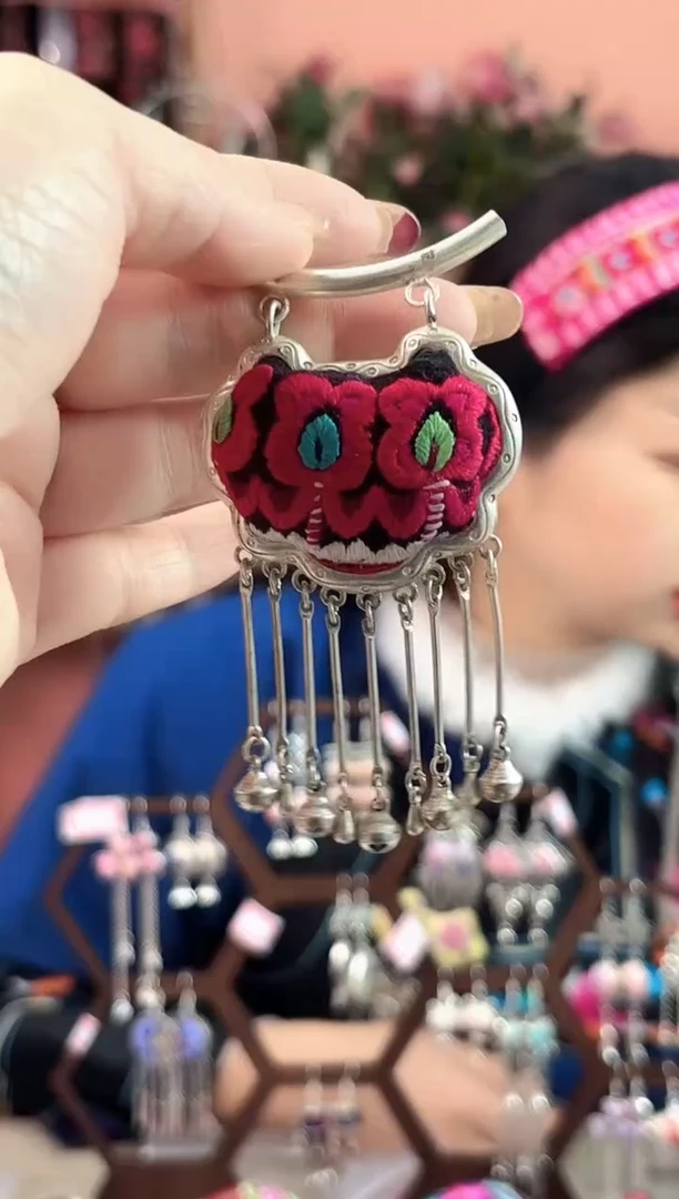 艺枝独绣手工饰品81