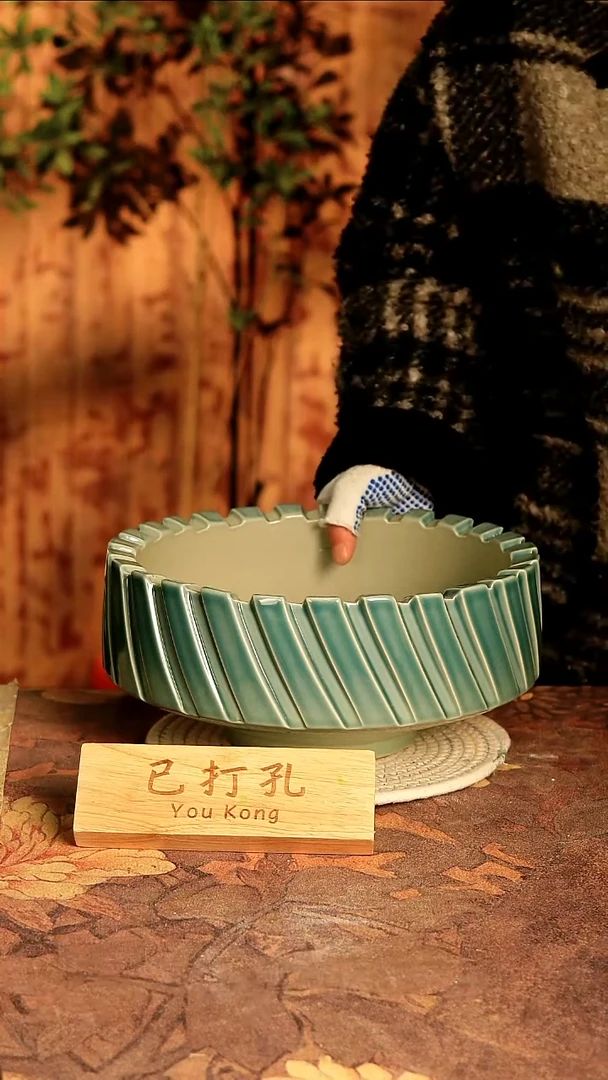 陶瓷1-81高14口25误差2已打孔