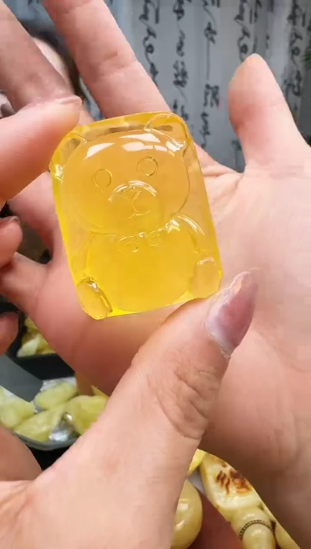 【闪购商品】琥珀裸石未镶嵌挂坠