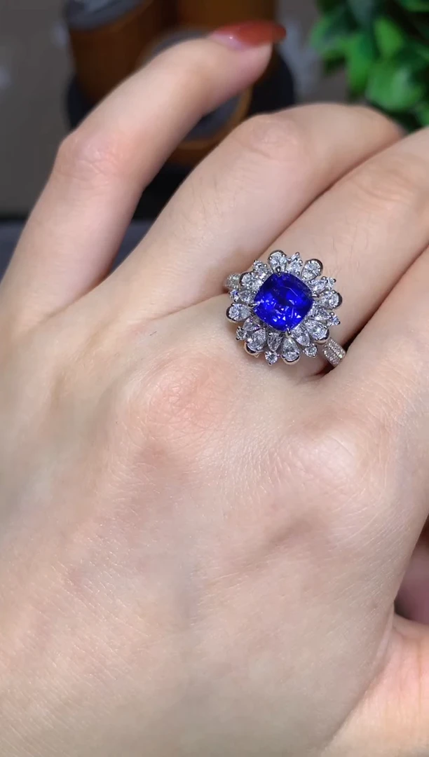 戒指蓝宝石18K金镶嵌2.08CT   无烧