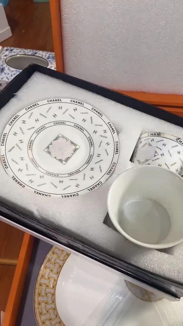 杯鸿辉家品牌瓷器，京东包邮！