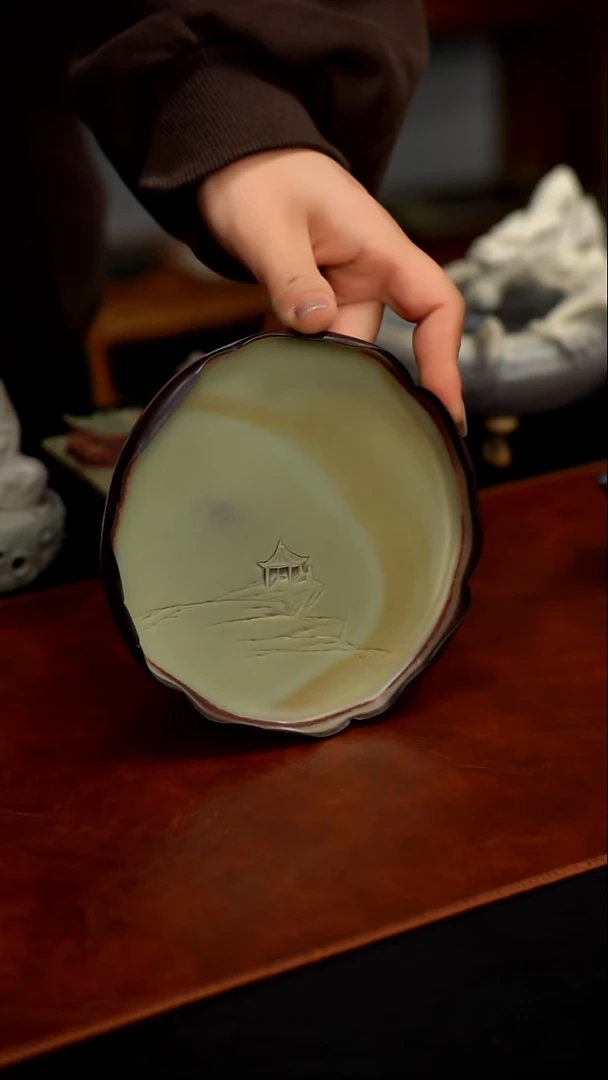 15公分紫袍玉带石山水壶承