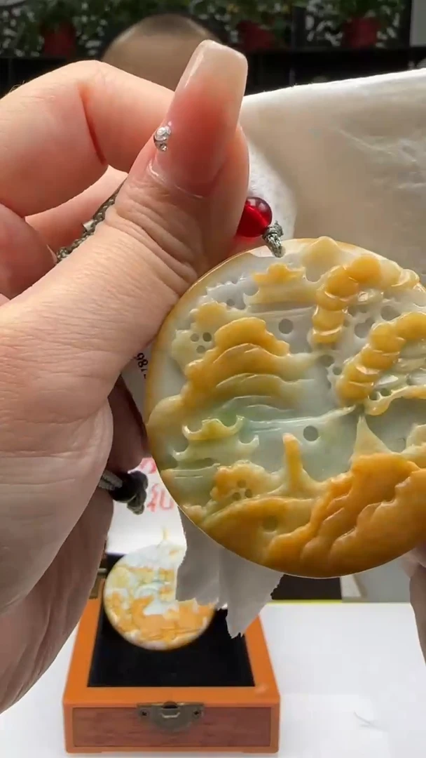 【闪购商品】翡翠颈饰未镶嵌天然翡翠A货吊坠