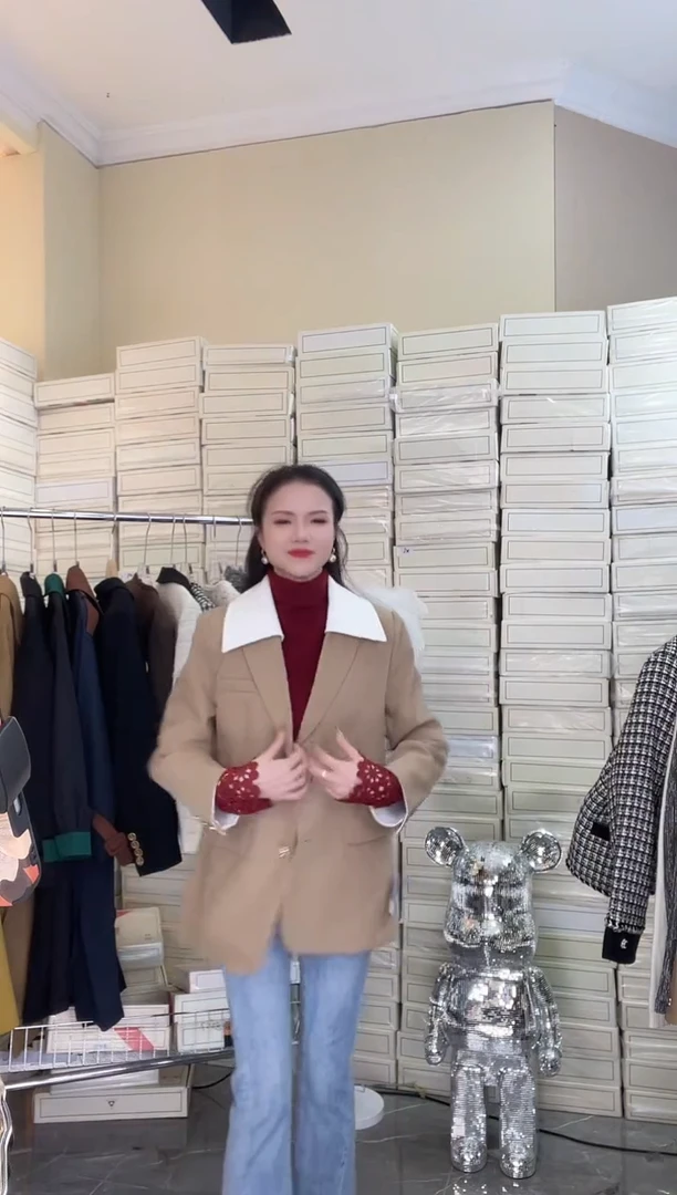 黄色外套带礼盒@511204