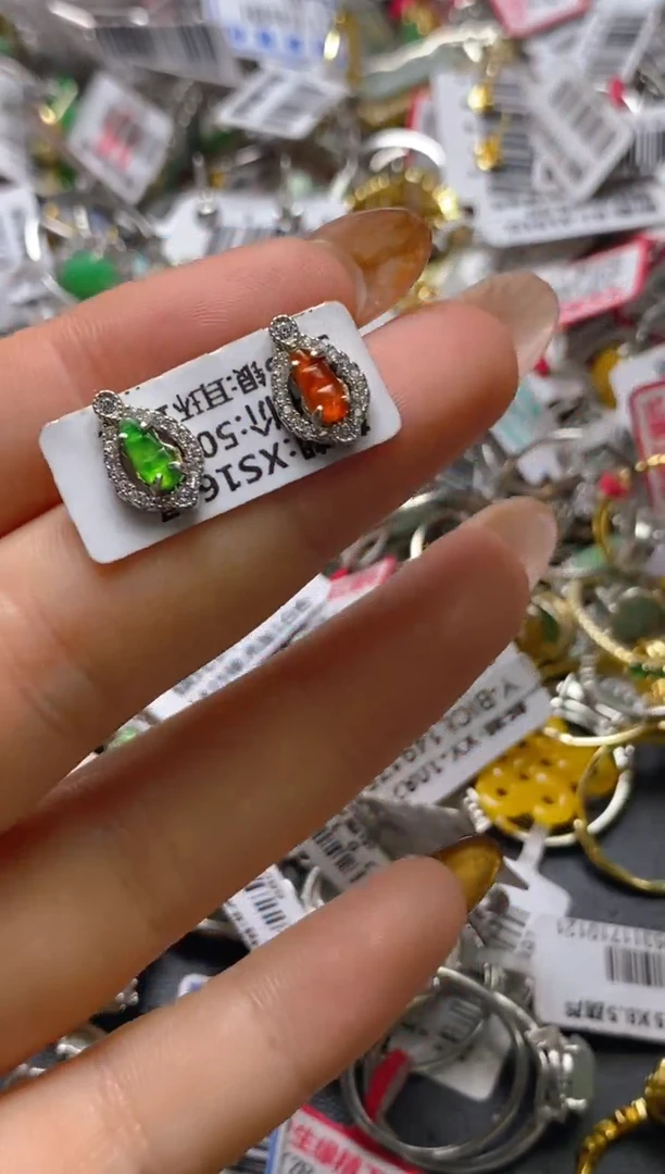 银S925镶嵌戒指翡翠百内无证书