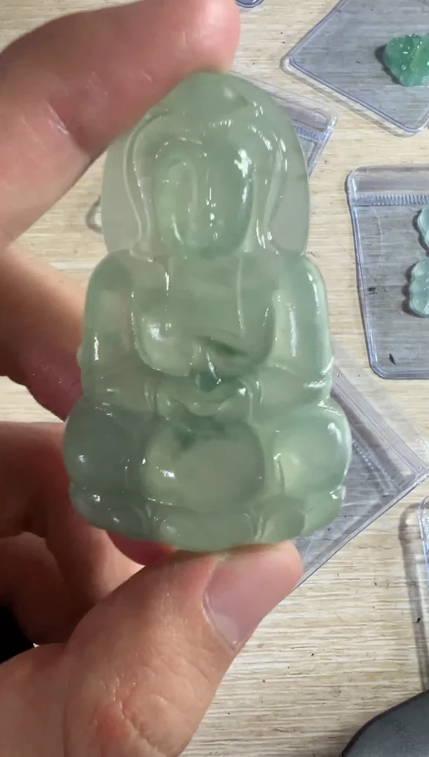 未镶嵌定制翡翠观音