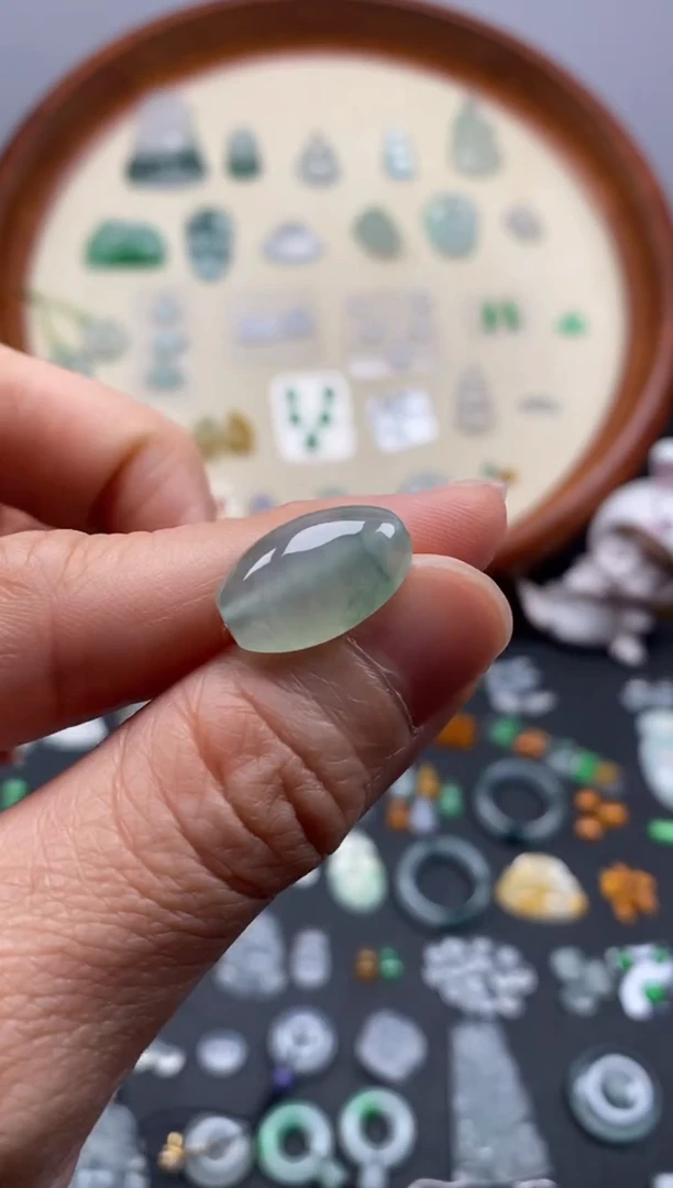 颈饰未镶嵌翡翠飘花扁珠/芬