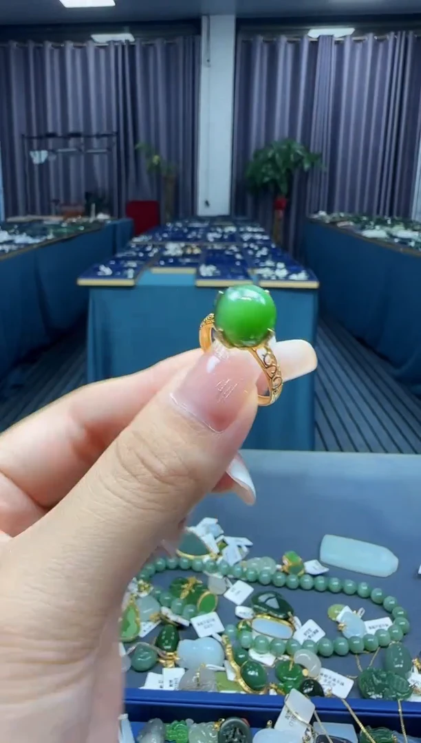 和田玉戒指18K金镶嵌1