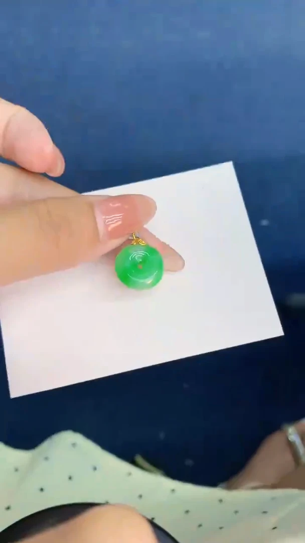 翡翠18K金镶嵌颈饰           1