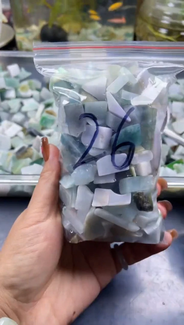 配石翡翠天然翡翠小号500克26