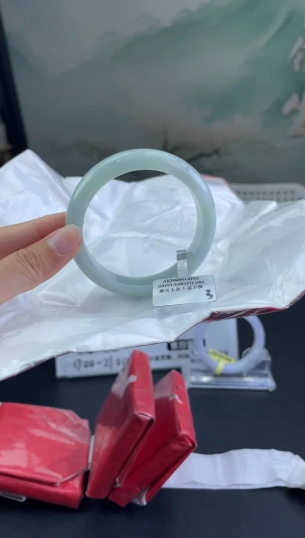 翡翠手镯未镶嵌16