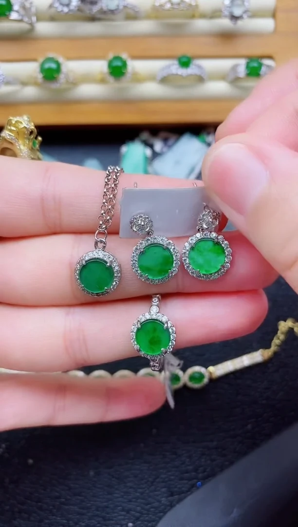 银S925镶嵌戒指翡翠1