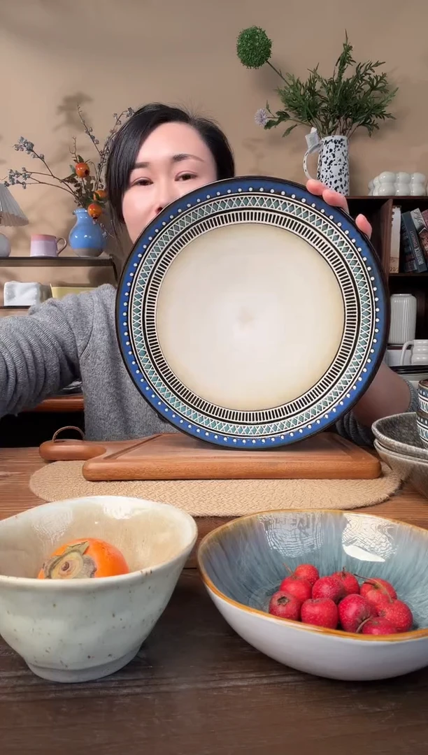 11.5英寸波西米亚浮雕大圆盘1只微瑕