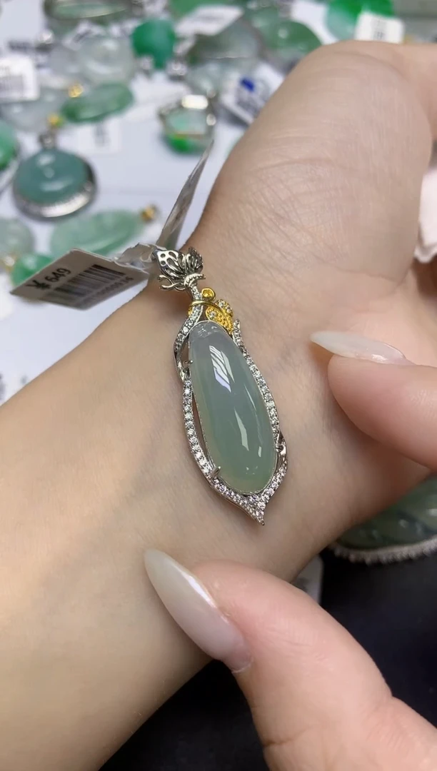 颈饰未镶嵌翡翠天然缅甸翡翠A货多样性发一件