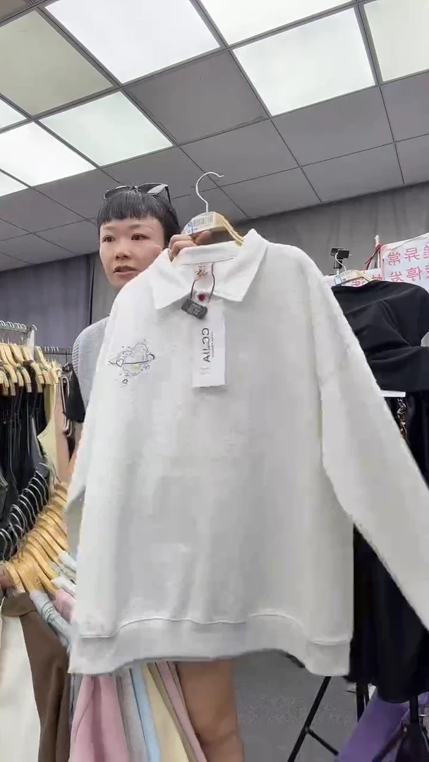 棉大哥家漂亮衣服漂亮颜色