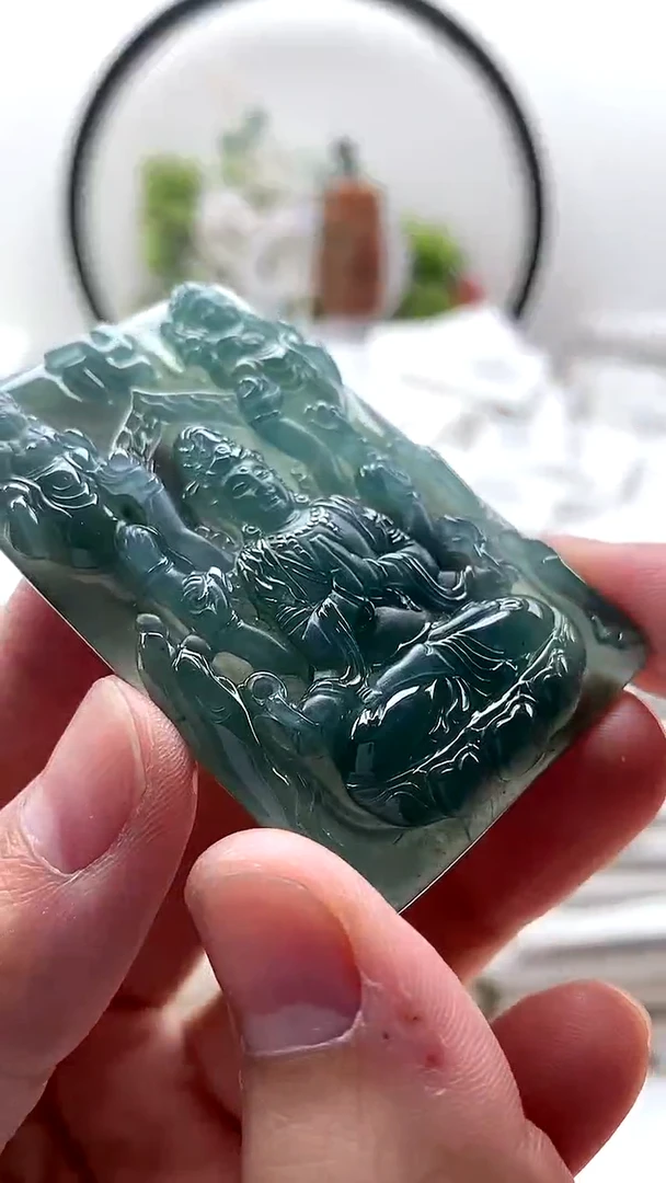 颈饰未镶嵌翡翠千手观音