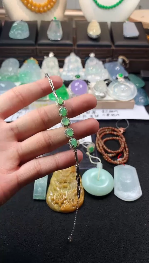 颈饰银S925镶嵌翡翠?****?  5055-S925银