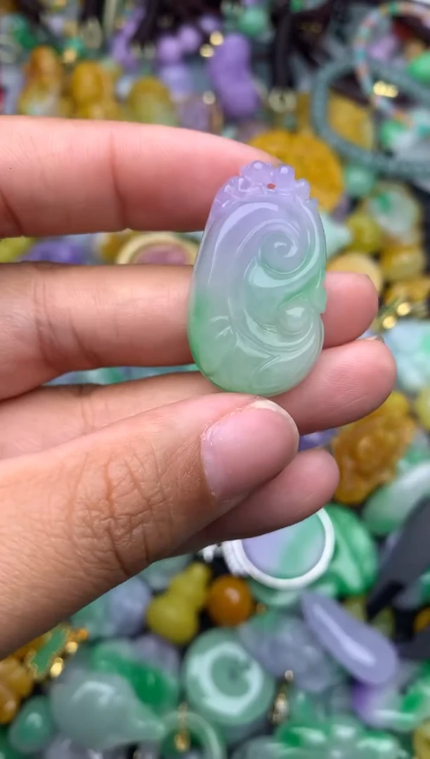 颈饰未镶嵌翡翠缅甸翡翠吊坠