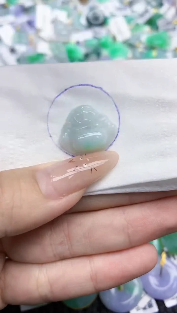 翡翠未镶嵌颈饰   天然翡翠A货