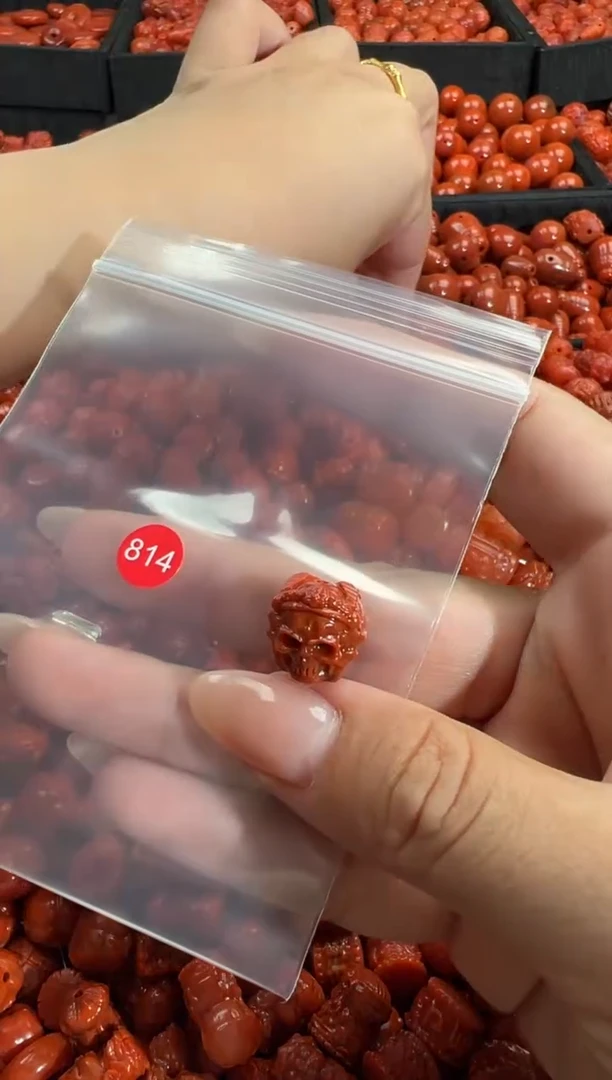 颈饰未镶嵌南红玛瑙1