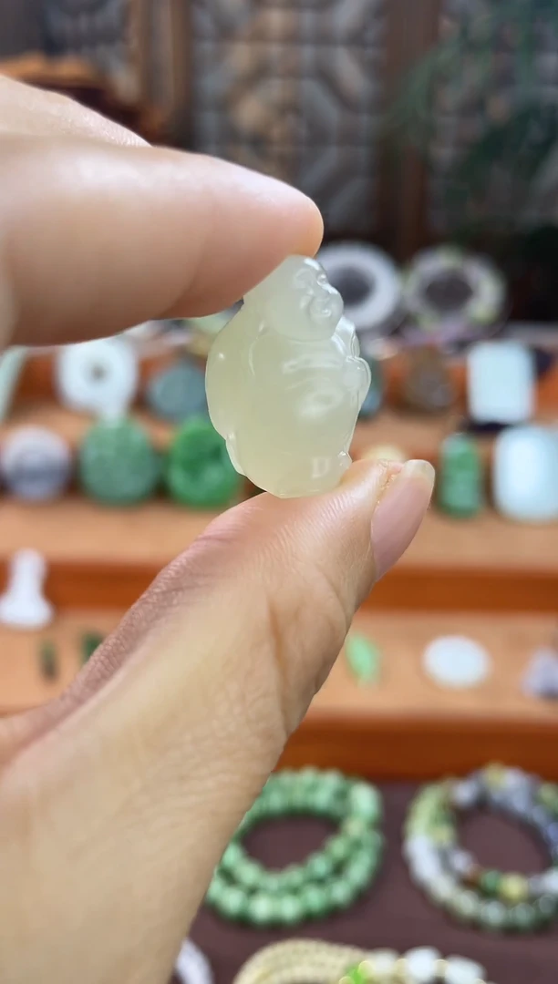 颈饰未镶嵌和田玉和田玉冰晴逍遥佛吊坠带证书