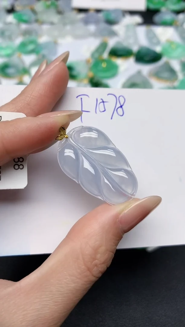 颈饰18K金镶嵌翡翠天然缅甸A货翡翠百元以上9元证书费自理