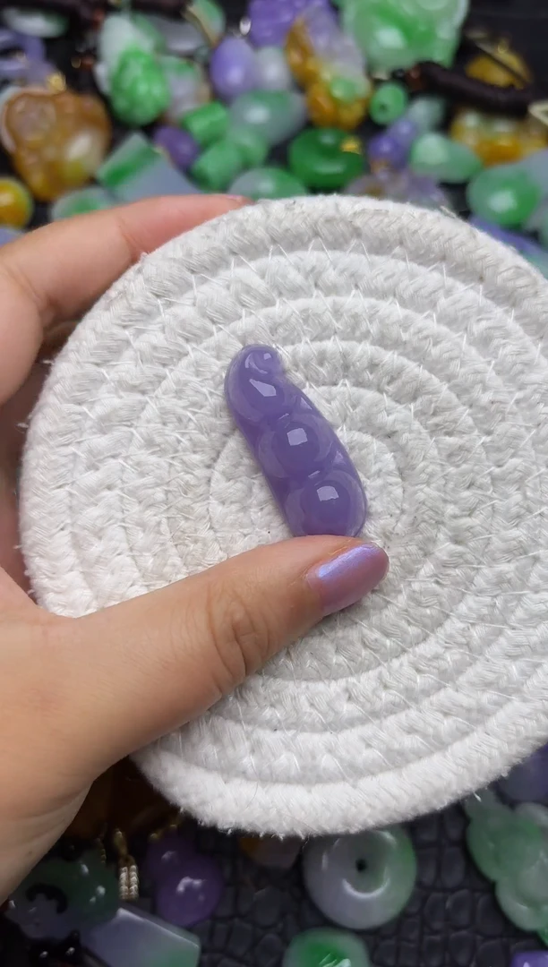 颈饰未镶嵌翡翠缅甸翡翠吊坠