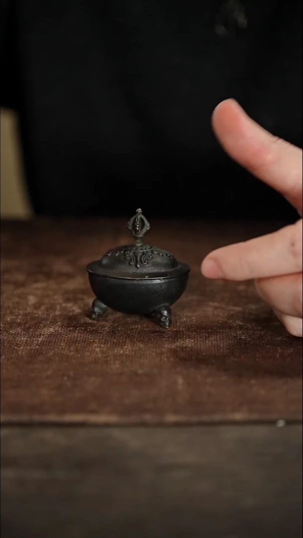 ·供水碗 长4.5高5。