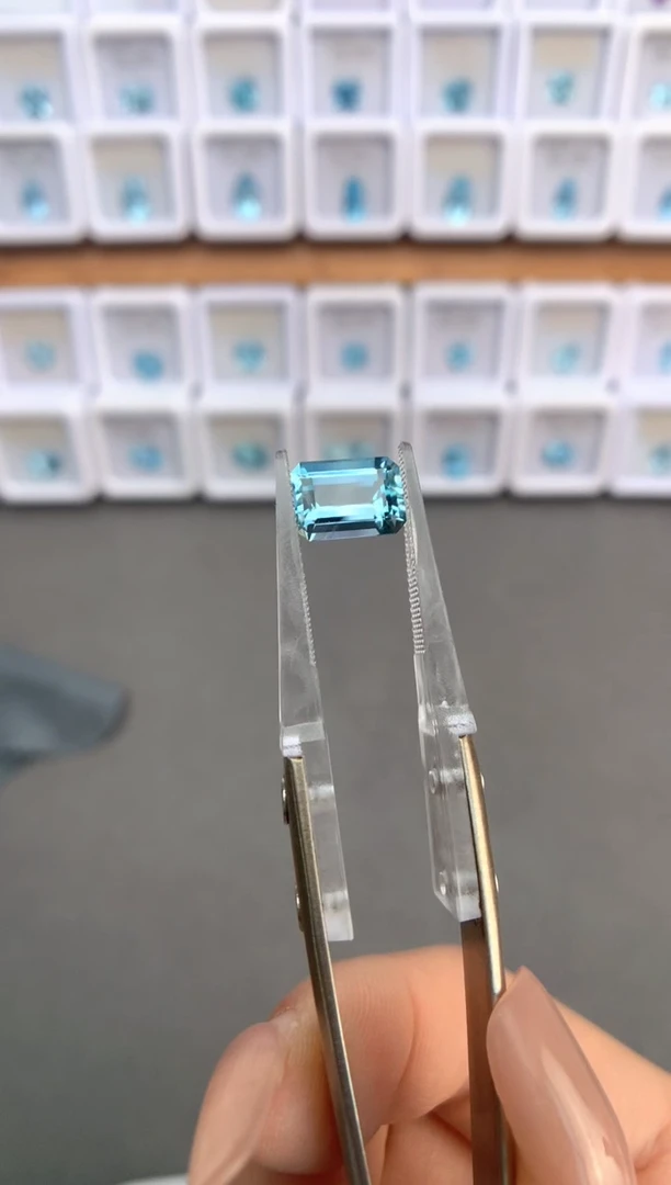 未镶嵌裸石定制海蓝宝石1.84ct 圣玛
