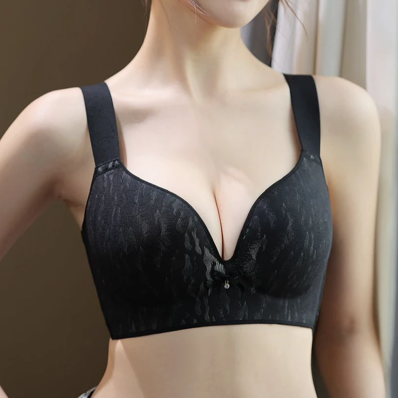 大码无痕文胸收副乳薄款聚拢舒适调整型女士内衣
