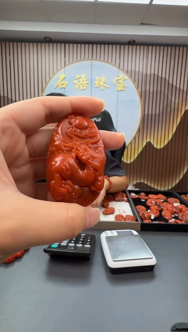 未镶嵌雕刻南红玛瑙107ZB0918产品一个