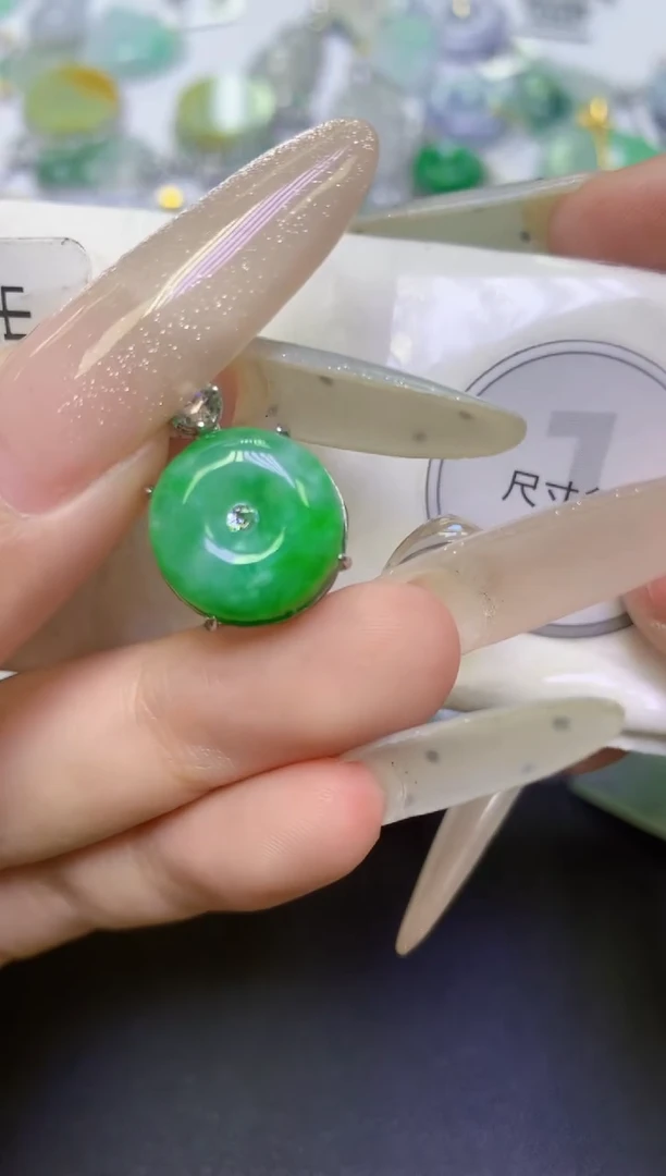 颈饰未镶嵌翡翠天然缅甸翡翠A货百元以上9元证书费自理