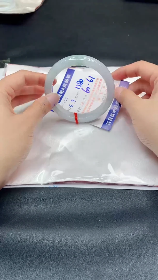 翡翠手镯未镶嵌11111111