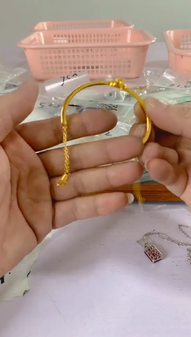 【闪购商品】水晶颈饰银S925镶嵌512红宝，蓝宝，多样性发一件赠链