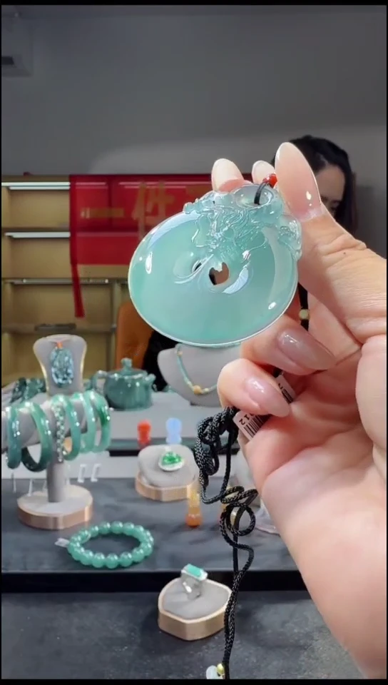 吊坠(不含链)未镶嵌翡翠龙扣